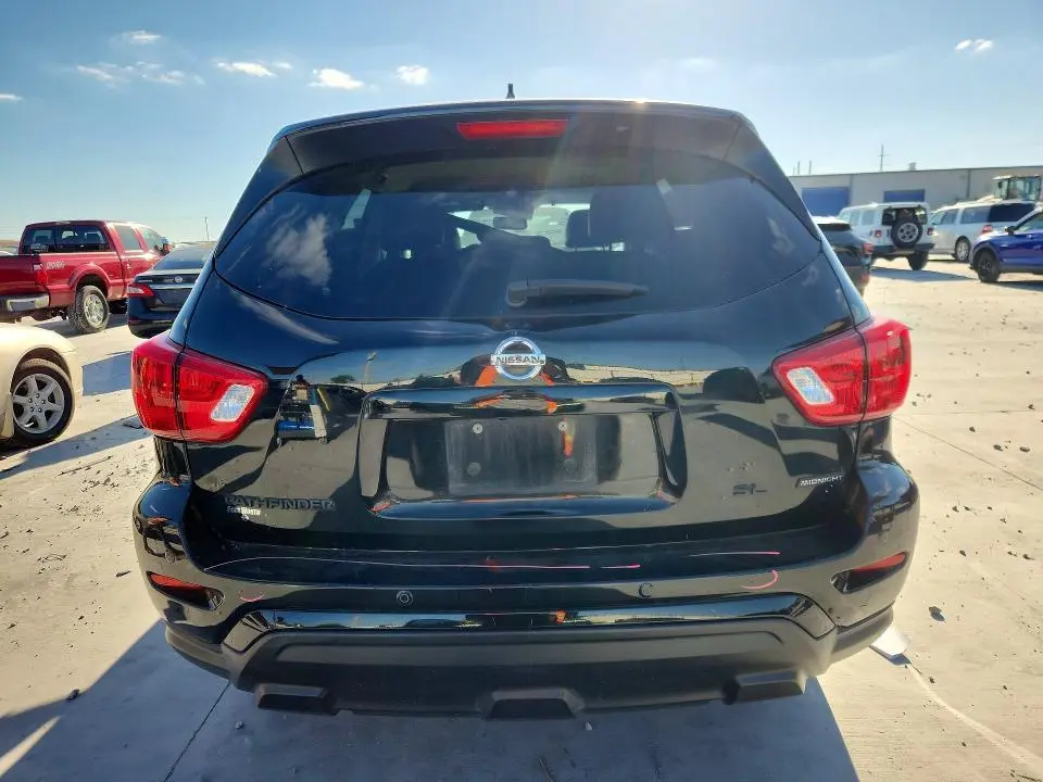 2018 NISSAN PATHFINDER SL  