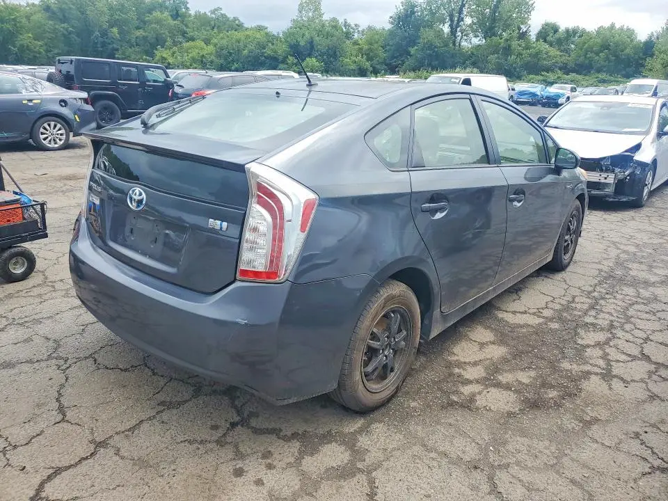 2013 TOYOTA PRIUS TWO  