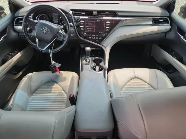 2019 TOYOTA CAMRY SE  