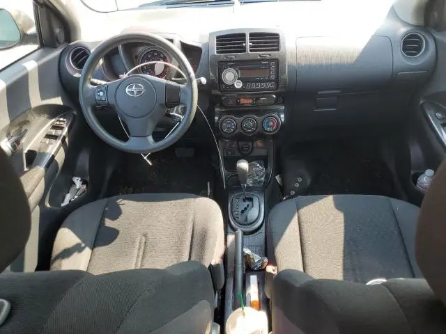 2010 TOYOTA SCION XD