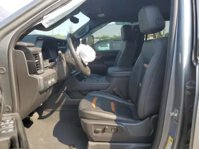 2024 GMC SIERRA K2500 AT4  