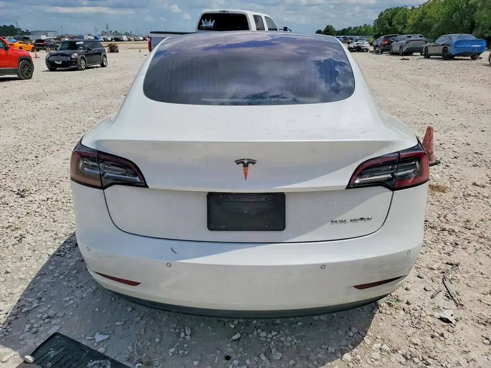 2018 TESLA MODEL 3   