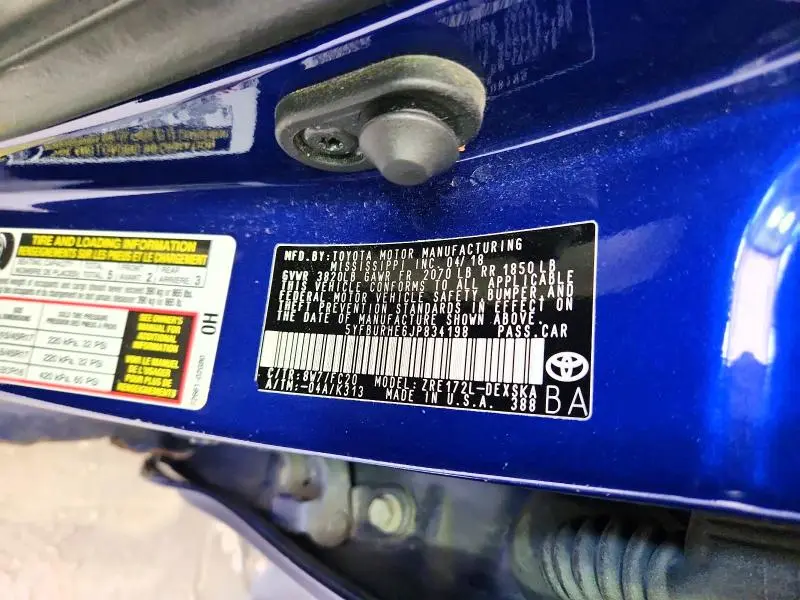 2018 TOYOTA COROLLA SE  