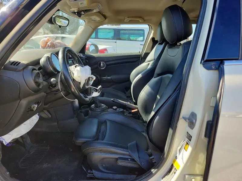 2015 MINI COOPER   
