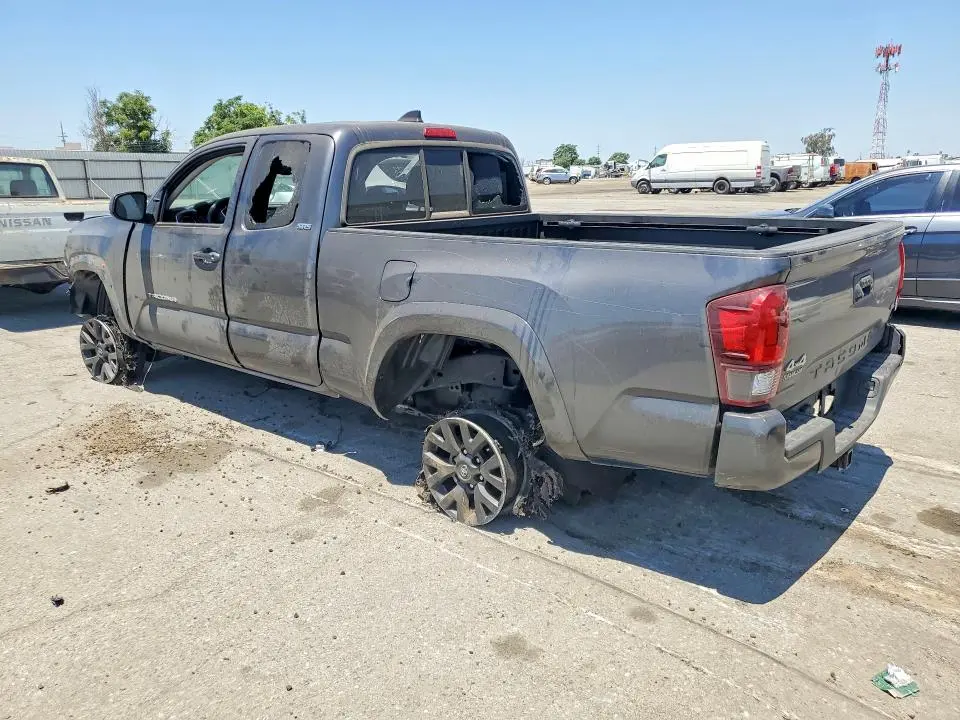 2022 TOYOTA TACOMA SR5 V6  