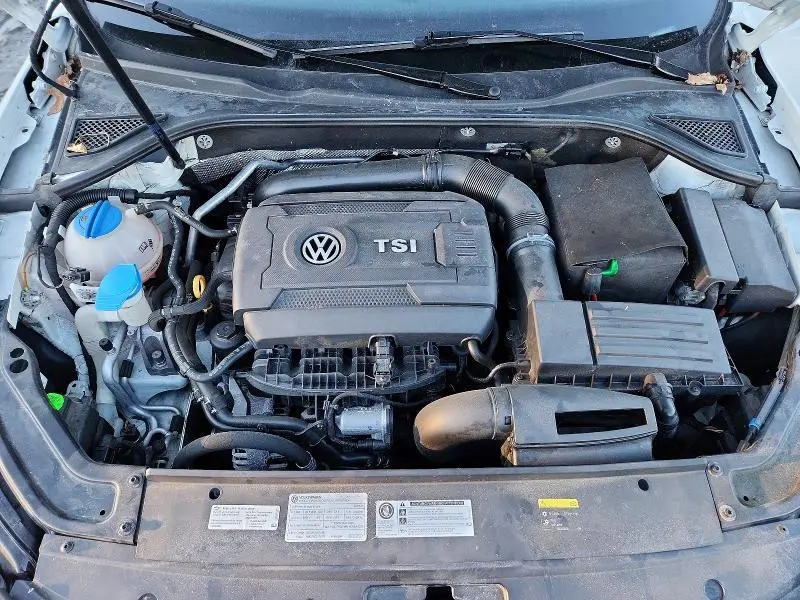 2017 VOLKSWAGEN PASSAT SE  