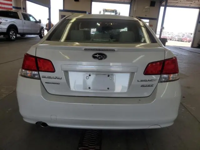 2010 SUBARU LEGACY 2.5I LIMITED  