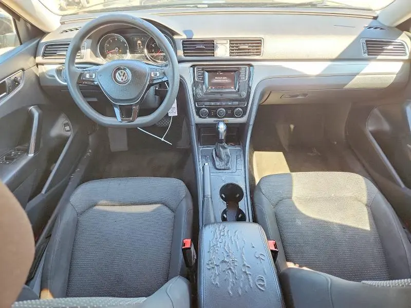 2017 VOLKSWAGEN PASSAT S  