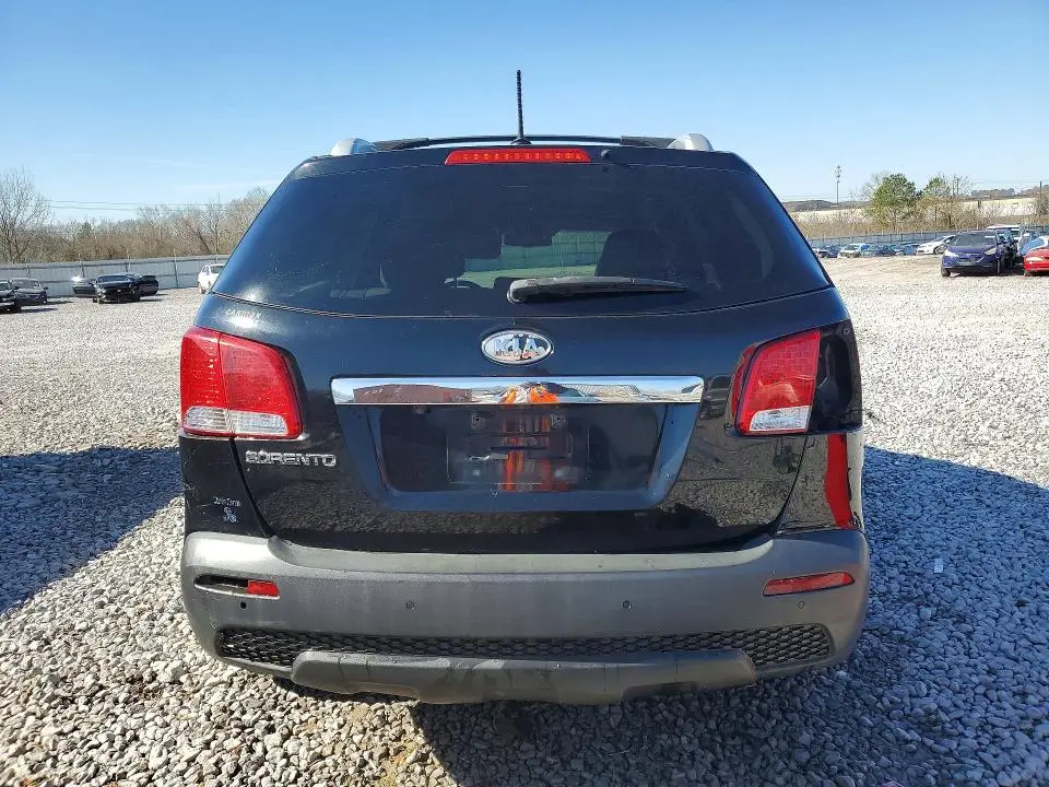 2013 KIA SORENTO LX  