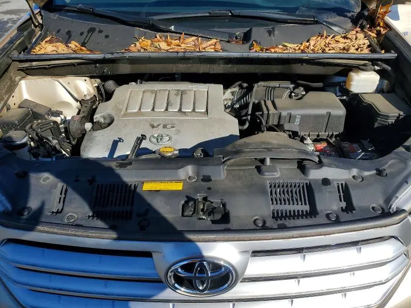 2013 TOYOTA HIGHLANDER LIMITED  