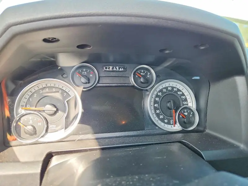 2013 RAM 1500 SLT  