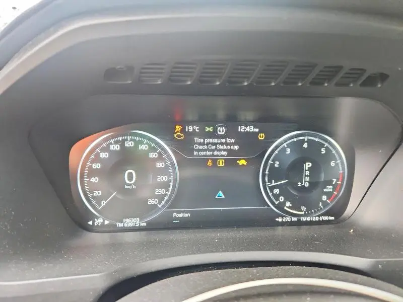2019 VOLVO XC90 T6 R-DESIGN  