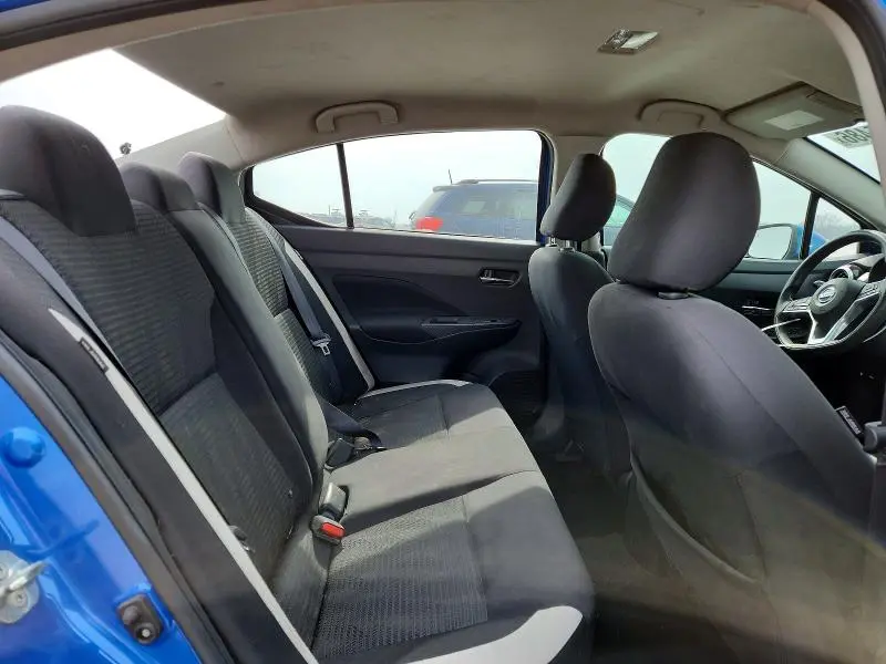 2021 NISSAN VERSA SV  