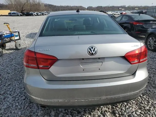 2013 VOLKSWAGEN PASSAT SE  