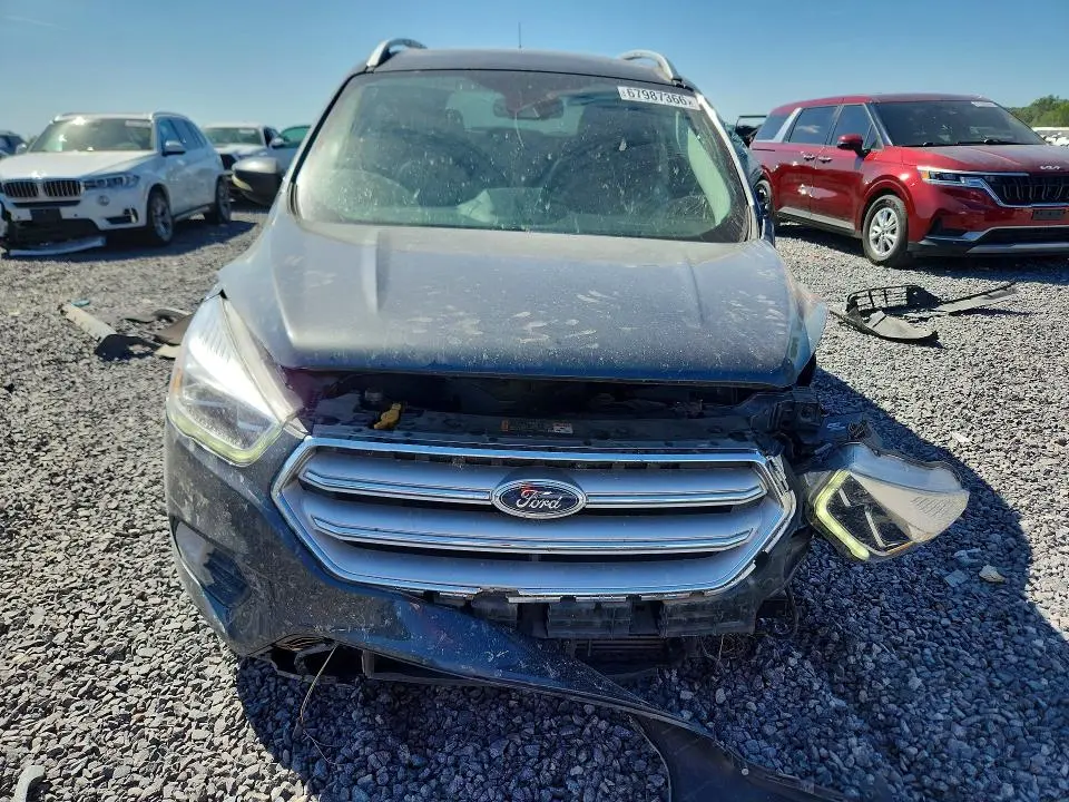 2019 FORD ESCAPE TITANIUM  