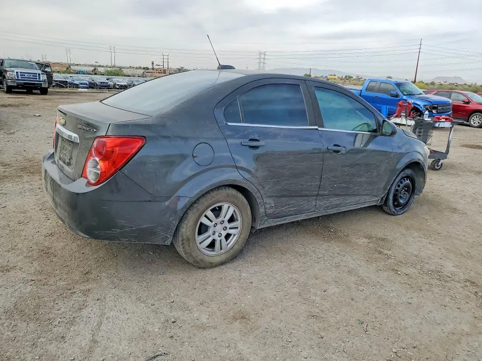 2016 CHEVROLET SONIC LT  