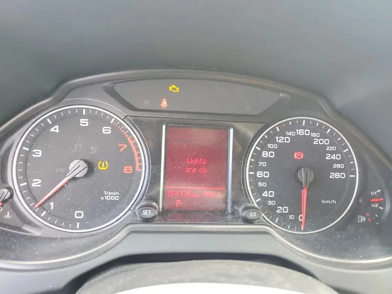 2010 AUDI Q5 PREMIUM PLUS  