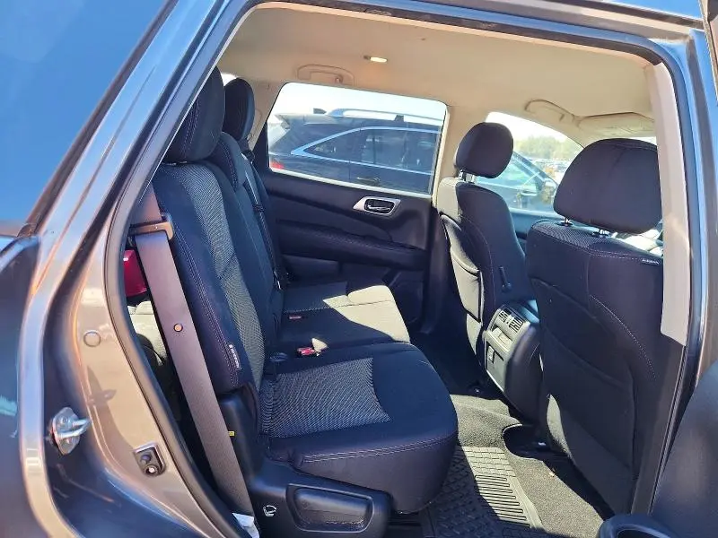 2018 NISSAN PATHFINDER S  