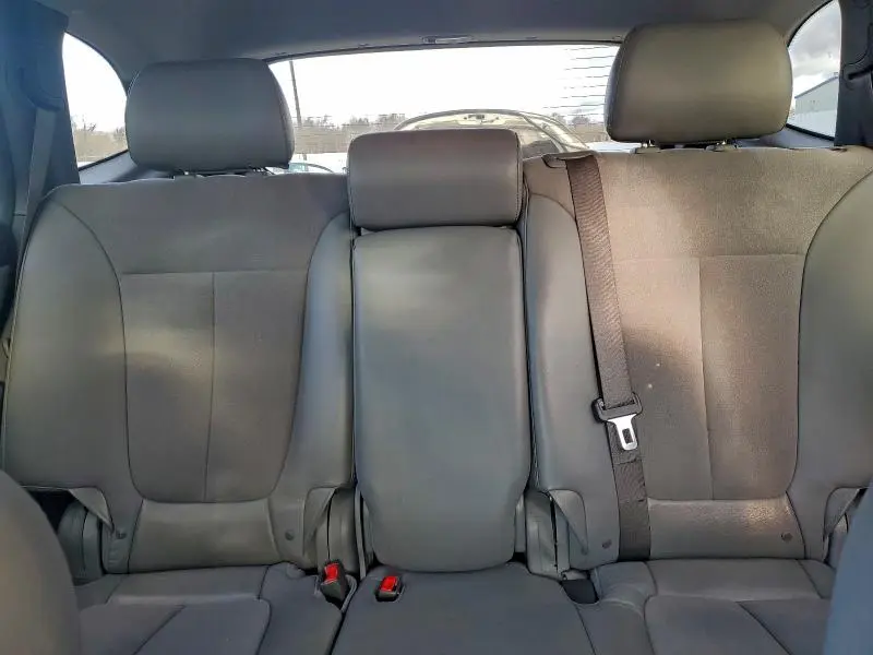 2010 HYUNDAI SANTA FE SE  