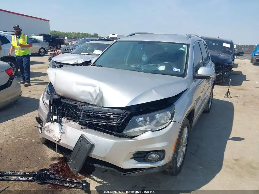 2012 VOLKSWAGEN TIGUAN SE
