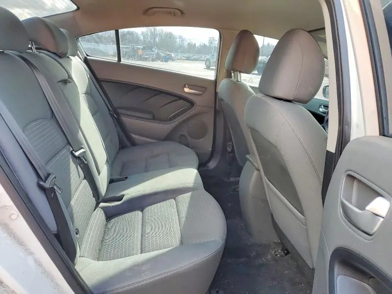 2018 KIA FORTE LX  