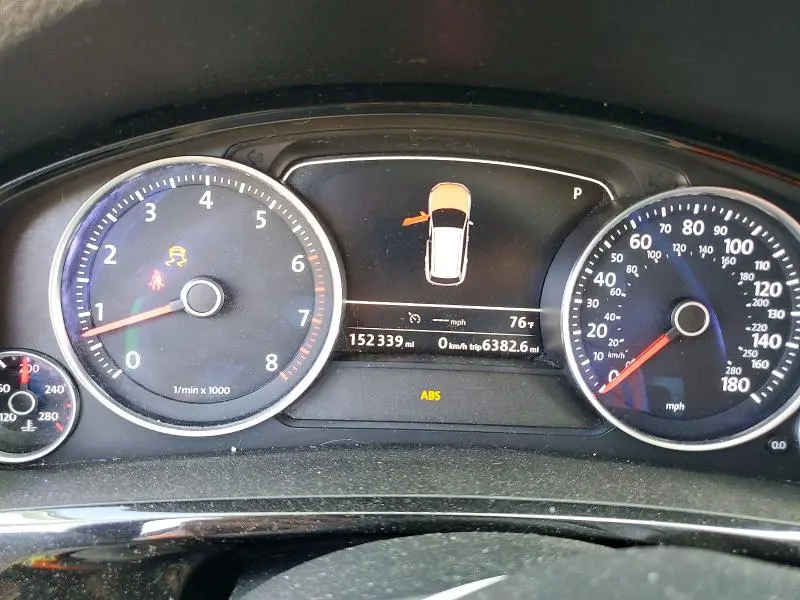 2014 VOLKSWAGEN TOUAREG V6  
