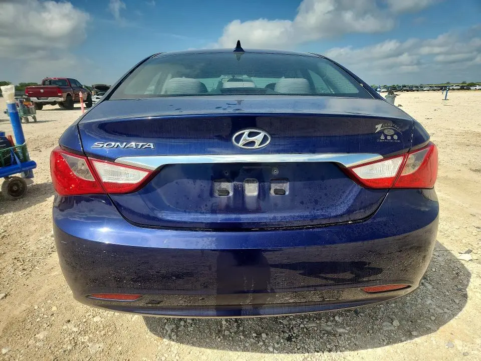 2011 HYUNDAI SONATA GLS  