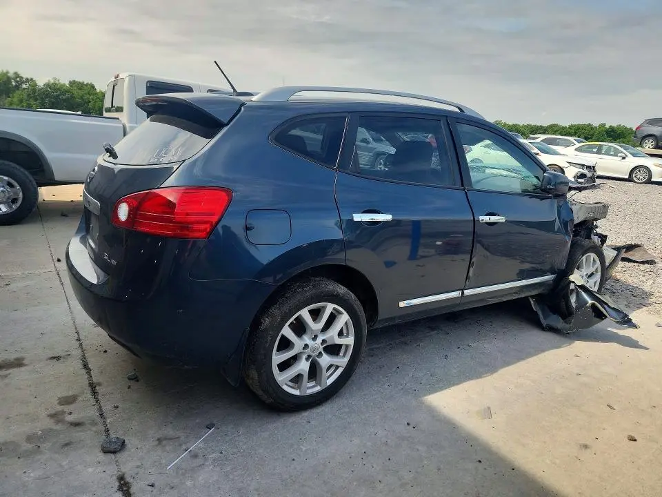 2013 NISSAN ROGUE S  