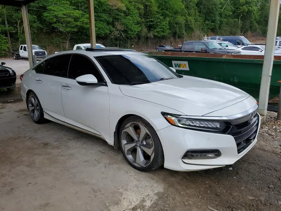 2018 HONDA ACCORD TOURING  