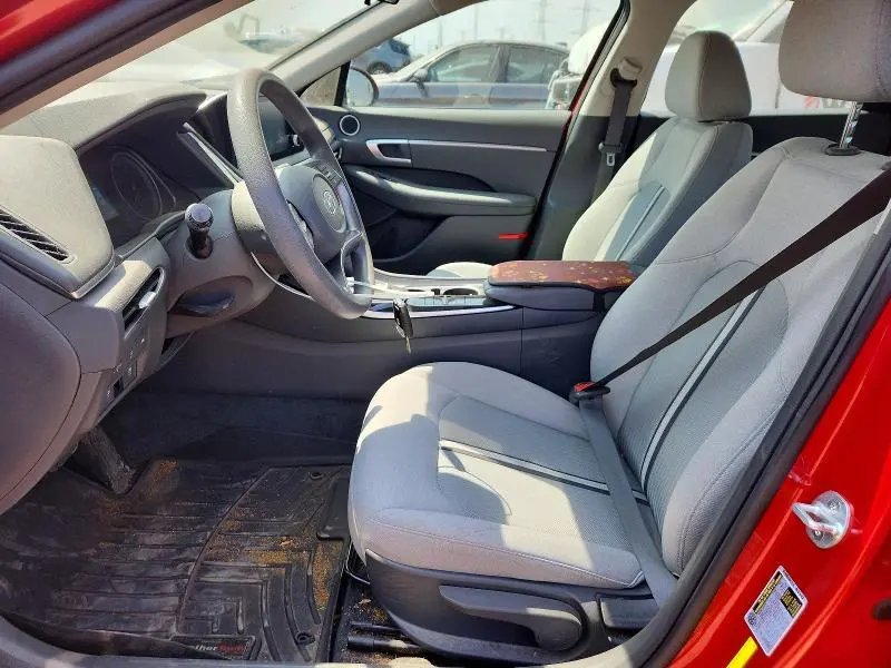 2020 HYUNDAI SONATA SE  
