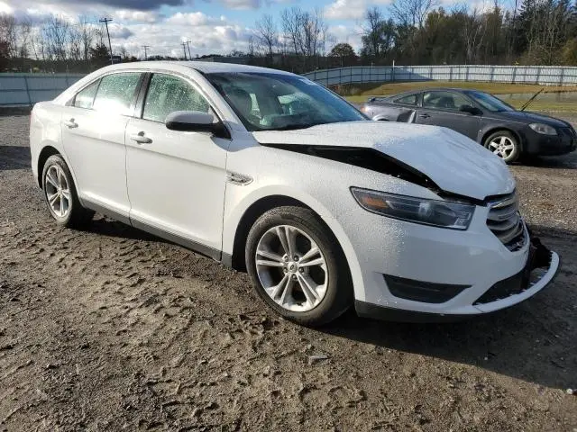 2015 FORD TAURUS SEL  