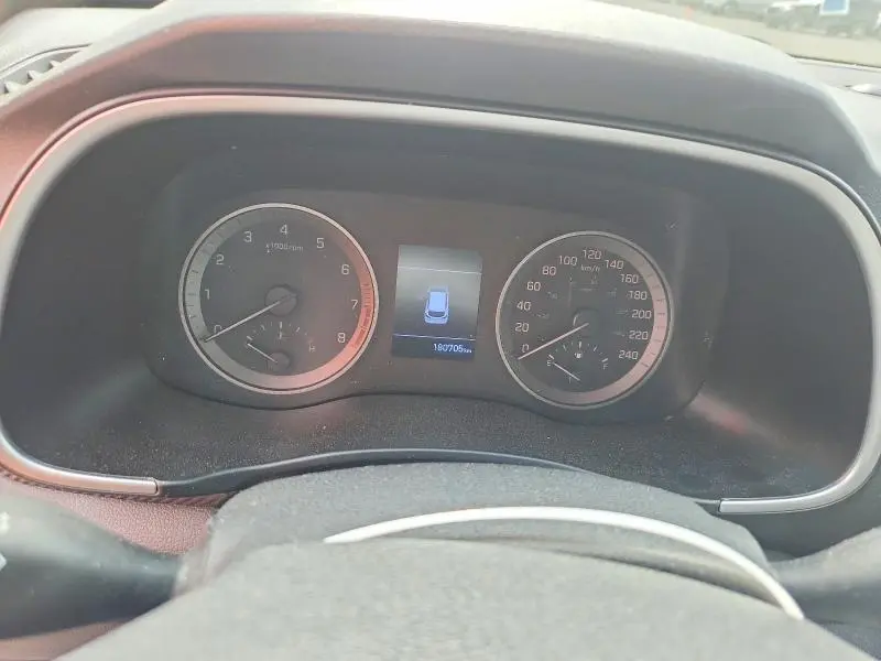 2019 HYUNDAI TUCSON SE  