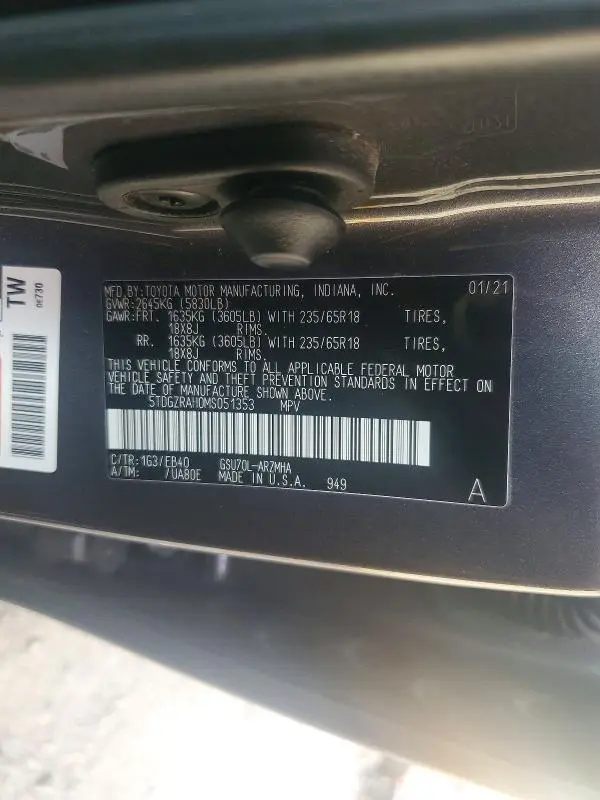 2021 TOYOTA HIGHLANDER XLE  
