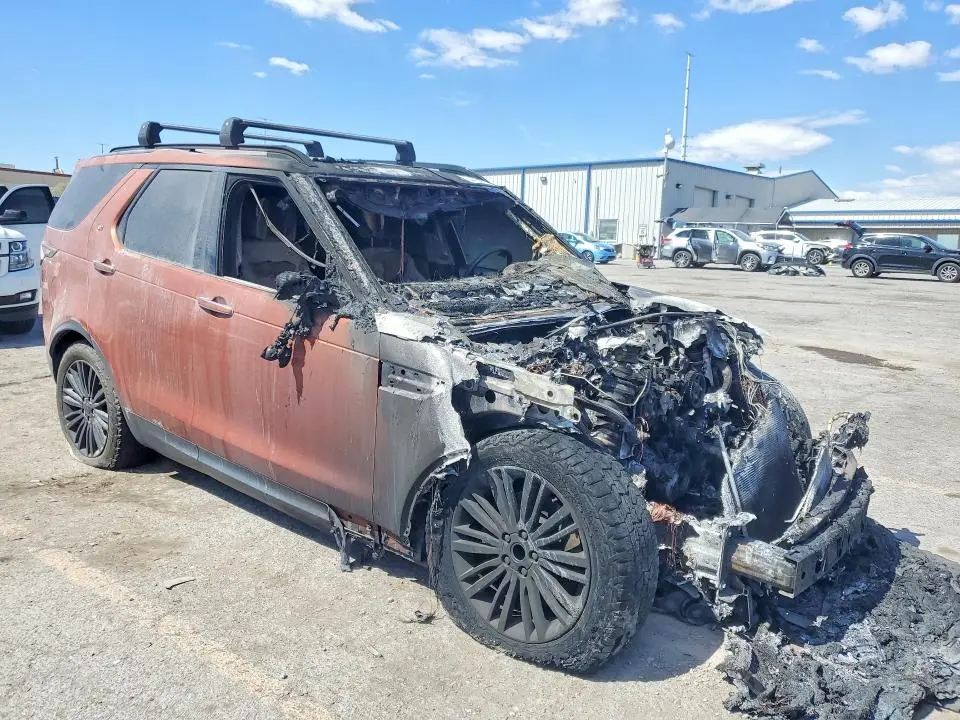 2017 LAND ROVER DISCOVERY HSE LUXURY  