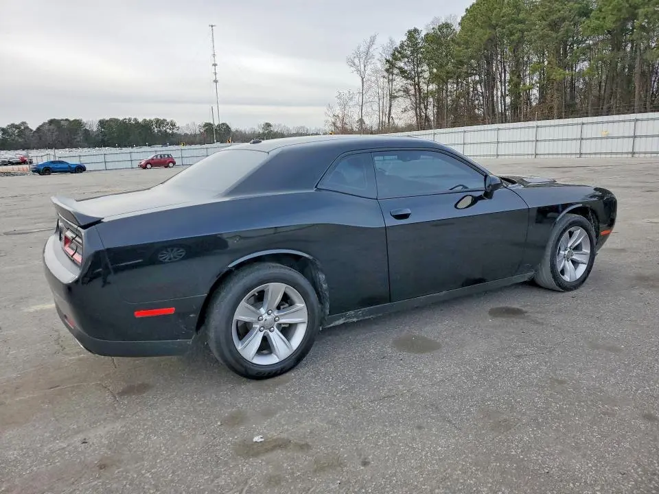 2023 DODGE CHALLENGER SXT  