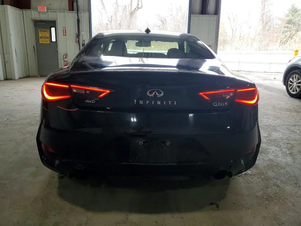 2018 INFINITI Q60 RED SPORT 400  