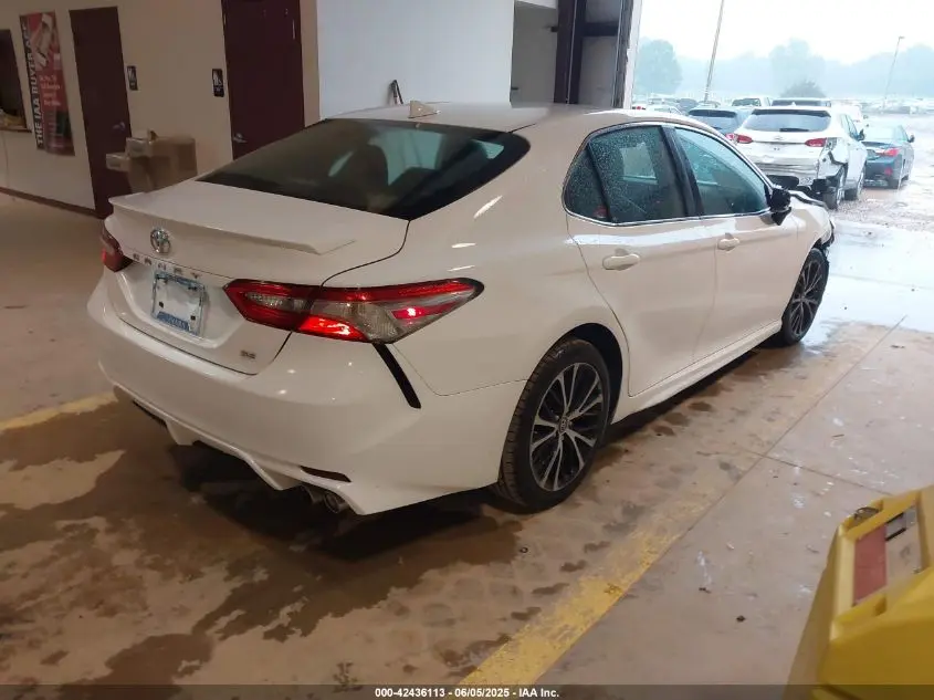 2019 TOYOTA CAMRY SE