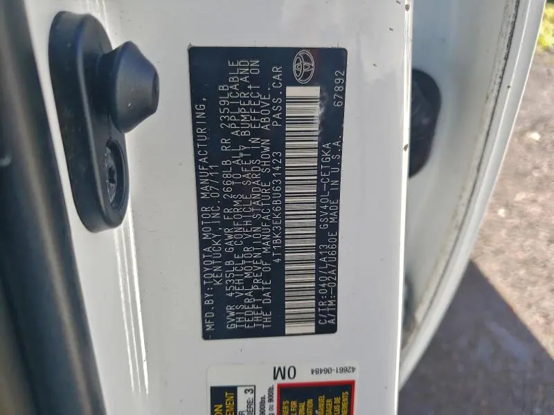 2011 TOYOTA CAMRY SE  