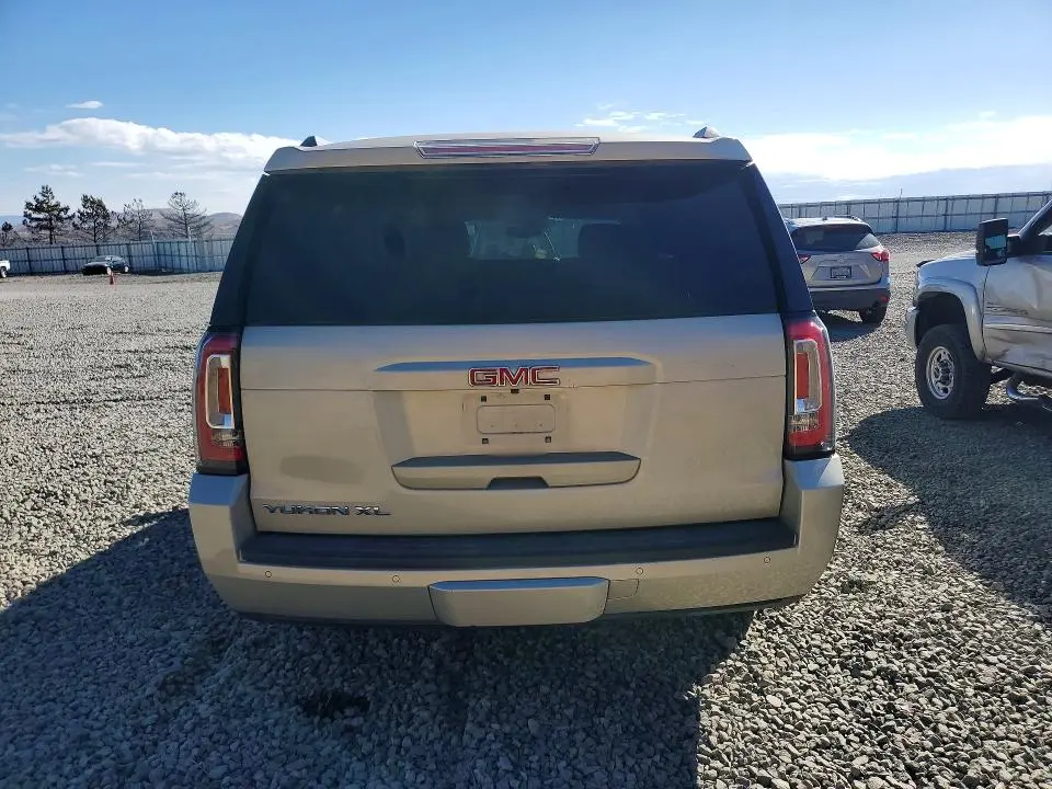 2017 GMC YUKON XL K1500 SLT  