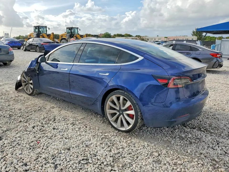 2018 TESLA MODEL 3   