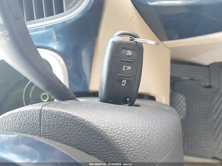 2017 VOLKSWAGEN BEETLE 1.8T S