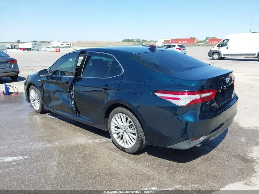 2019 TOYOTA CAMRY HYBRID XLE