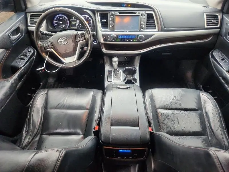 2015 TOYOTA HIGHLANDER XLE  