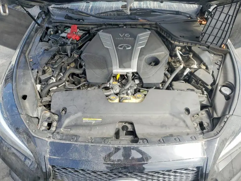 2016 INFINITI Q50 RED SPORT 400  