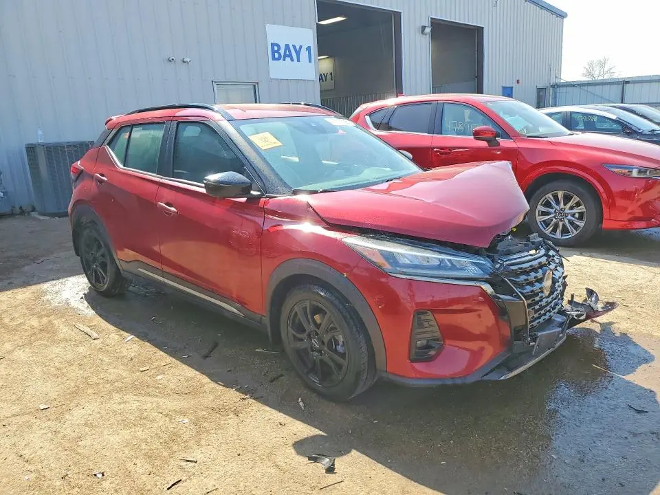 2023 NISSAN KICKS SR  