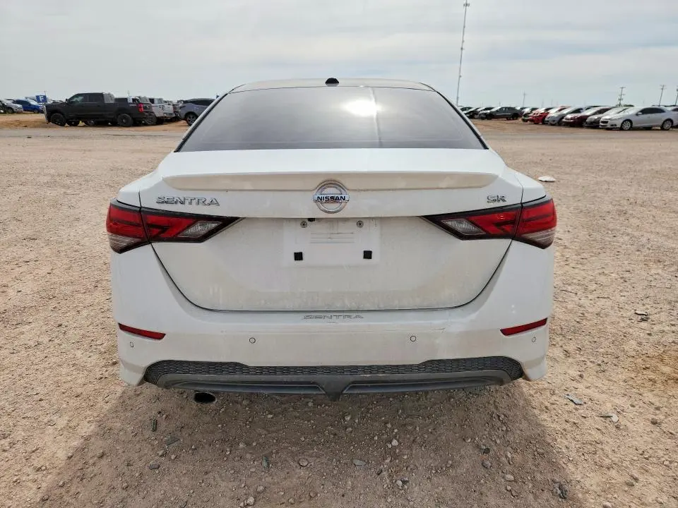 2023 NISSAN SENTRA SR  
