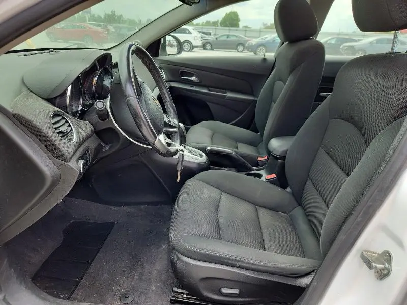 2012 CHEVROLET CRUZE LT  