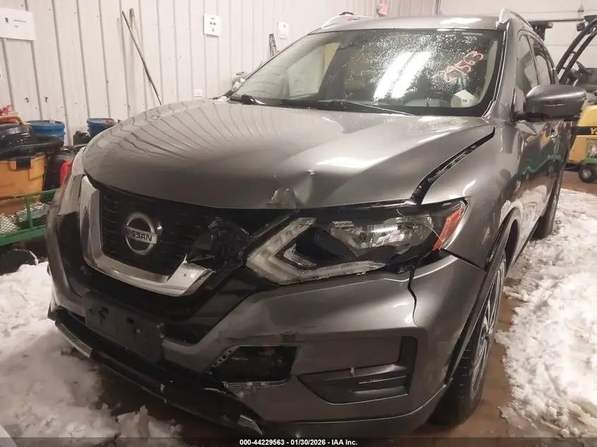 2019 NISSAN ROGUE SV