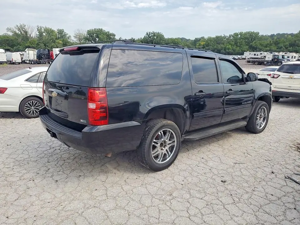 2011 CHEVROLET SUBURBAN K1500 LS  