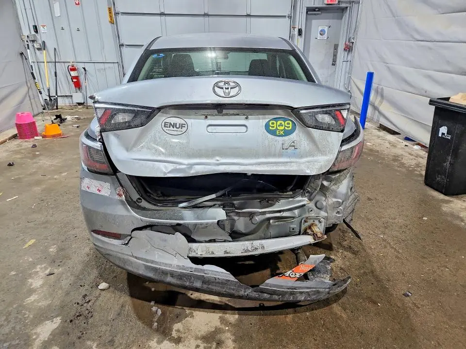 2017 TOYOTA YARIS IA   